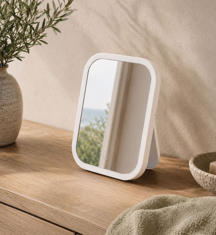 Home Deco and More Led Vanity Mirror, Packshot View