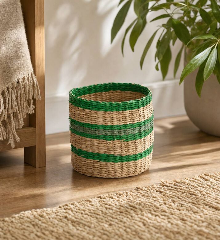 Home Deco and More Seagrass Colorful Basket, Multicolor, 14-cm, Model View