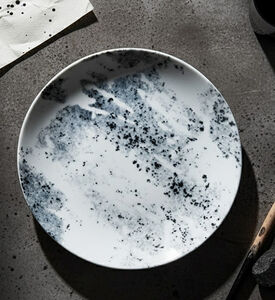 Salt and Pepper Masonry Concrete Dinner Plate, Packshot View