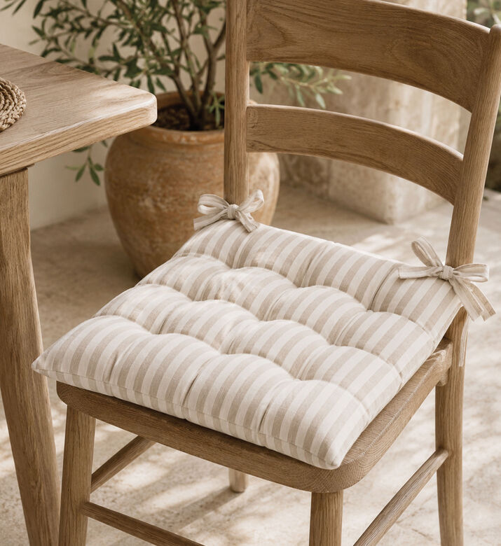Home Deco and More Square Chair Pad, White, Packshot View