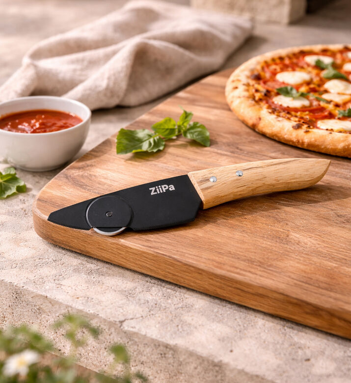 Ziipa Aquino Stainless Pizza Knife, Packshot View