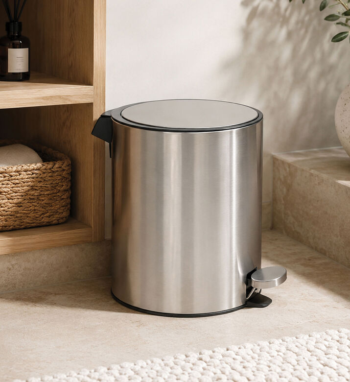 Home Deco and More Coco Soft Close Pedal Bin, Silver, 5000-ml, Packshot View
