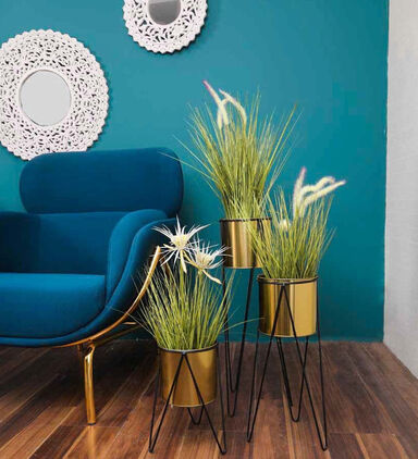 Gold-toned Wire Metal Pot Stand