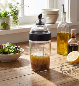 Oxo Little Salad Dressing Shaker, Packshot View