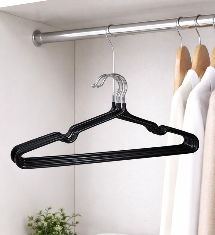 Home Deco and More Metal Clothes Hanger, Packshot View