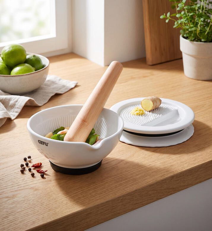 Gefu Suri Porcelain Ginger Grater Mortar Set, Packshot View