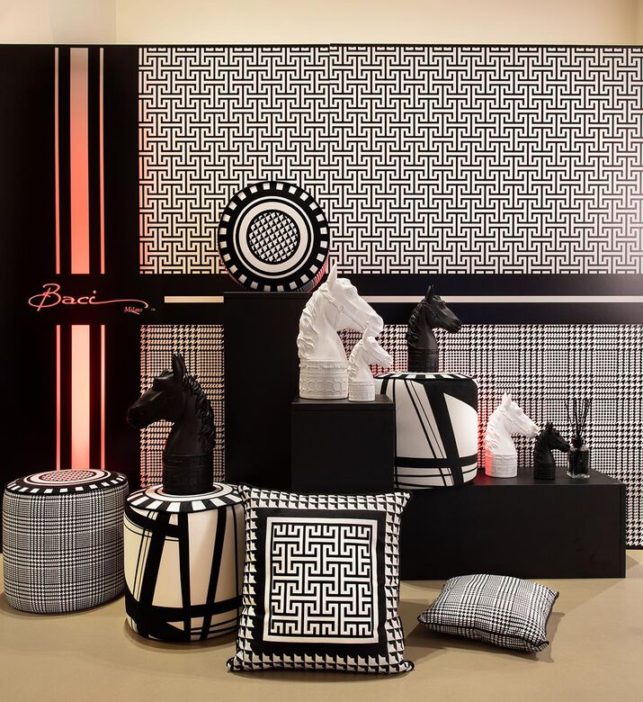 Medium Horse Head Decorative