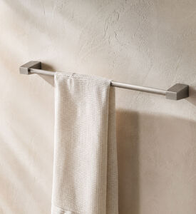Metaltex City Frosk Stainless Steel Hanging Bar, Packshot View
