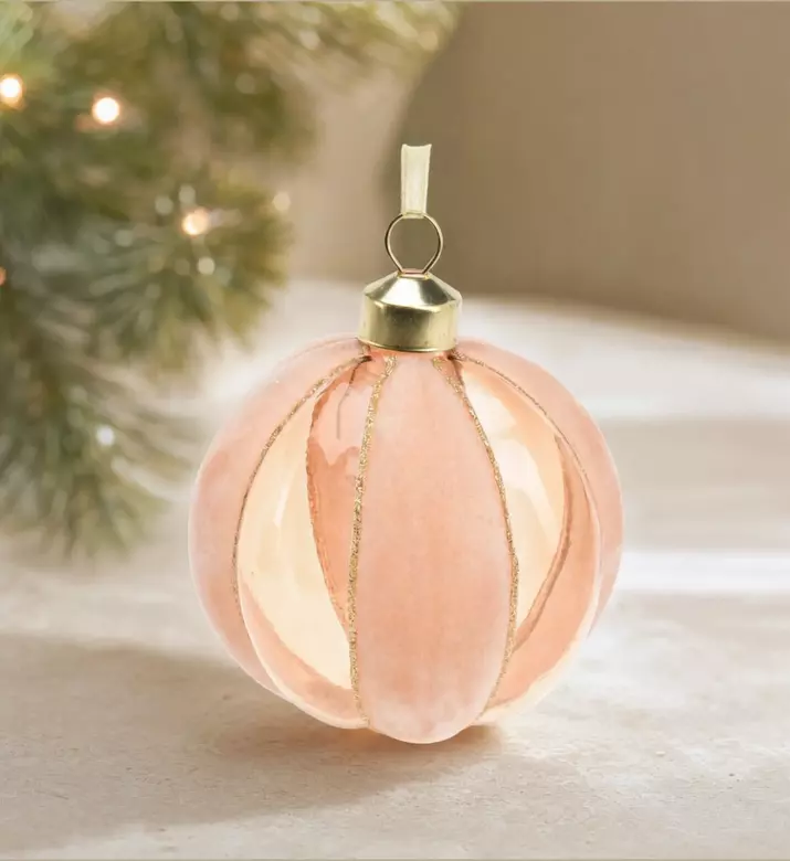 Home Deco and More Swirling Ribbon Small Tear-drop Ornament, Model View
