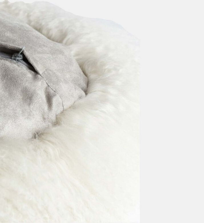 Elvine Fabric Round Filled And Vaccumed Cushion Pendant