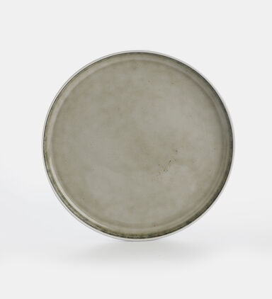 Rustic-inspired Round Plate