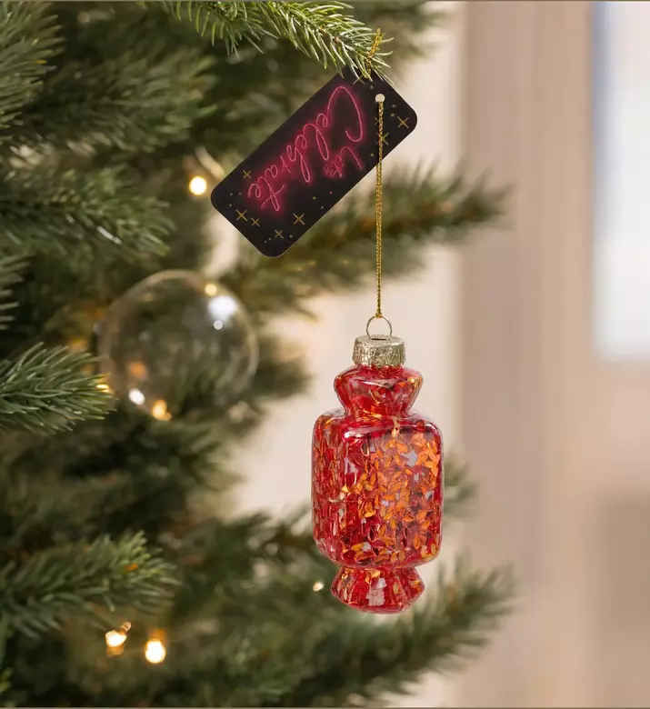 Home Deco and More Candy-shape Hanging Ornament, Model View