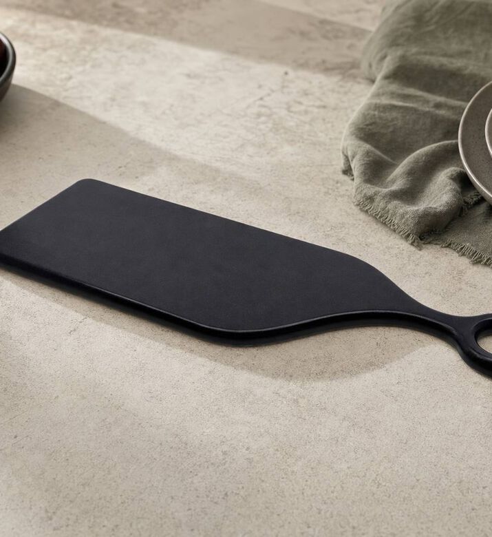 Salt and Pepper Rubber Wood Serving Board, Black, 47x20-cm, Model View