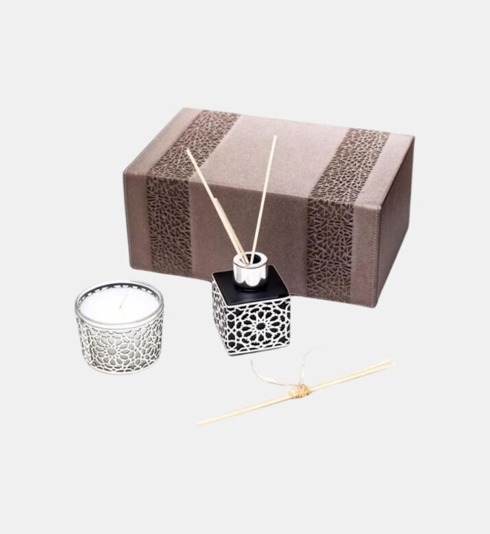 Nour Bougie Estrada Box Candle, Packshot View