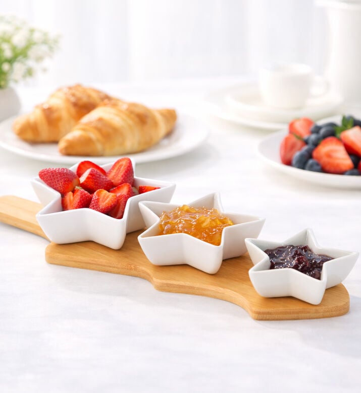 Home Deco and More Star-shaped 4-piece Serving Tray Set, Packshot View