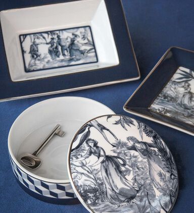 Versailles Round Porcelain Box