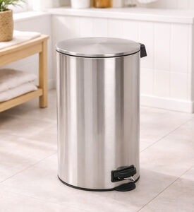 Home Deco and More Stainless Steel Matte Pedal Bin, Silver, 30-l, Packshot View