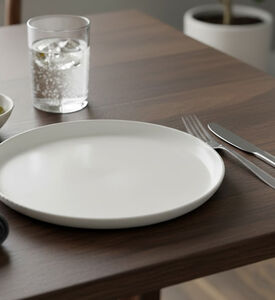 Home Deco and More Ceramic Ribbed Round Plate, Packshot View