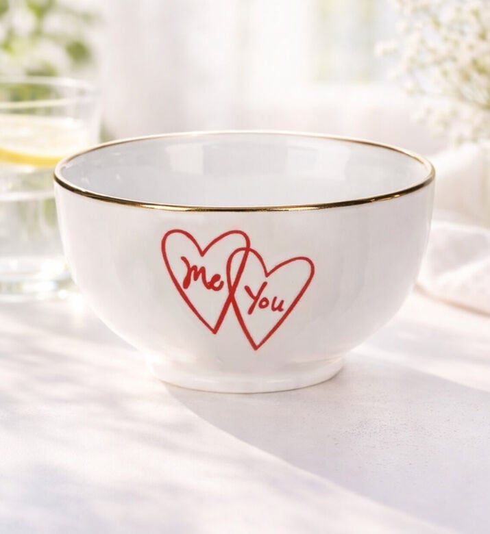 Siaki Valentine-inspired Design Round Bowl, Packshot View