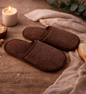 Home Deco and More Double Polycotton Country Meadow Reverse Duvet Cover 4-piece Set, Grey, Packshot View