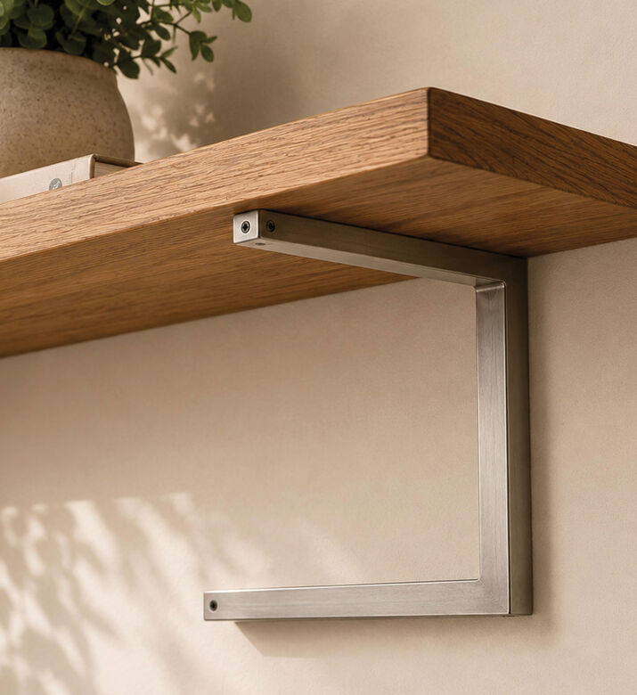 Dole Stainless Steel Shelf Bracket, Packshot View