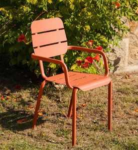 Alicante Aluminum Stackable Armchair