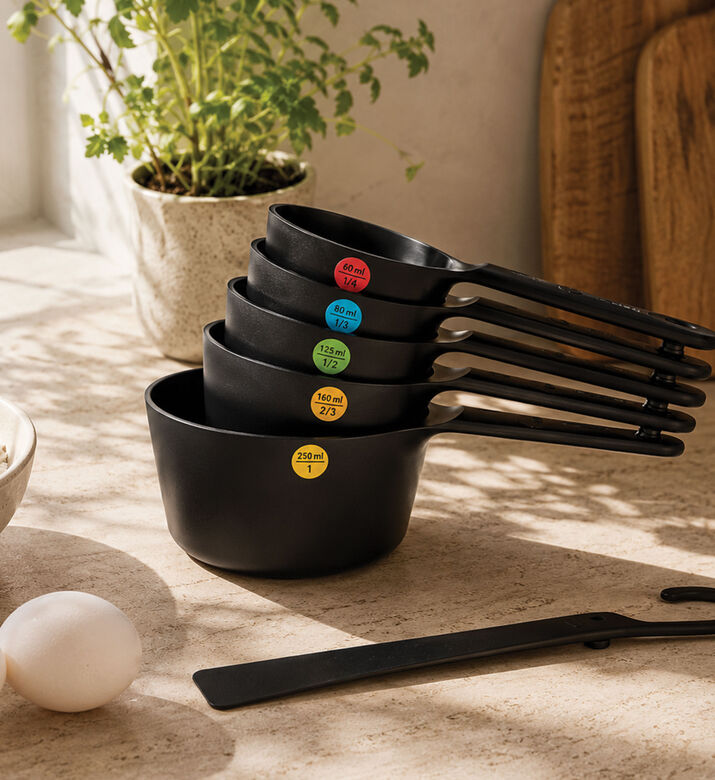 Oxo Plastic Measuring Cups 6-piece Set, Packshot View