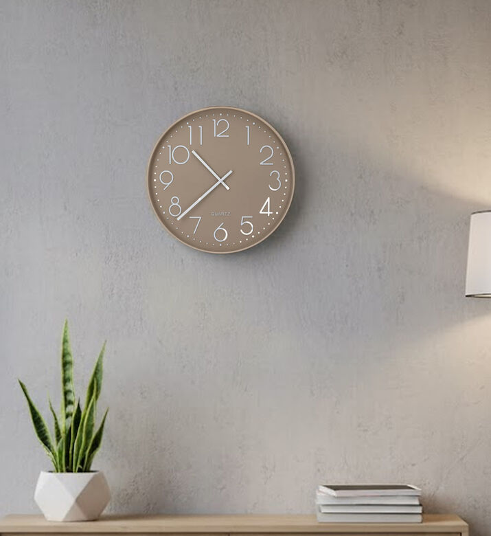 Home Deco and More Glass Round Wall Clock, Packshot View