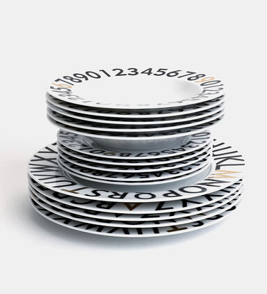 Figures Porcelain Dinner Plate 18-piece Set