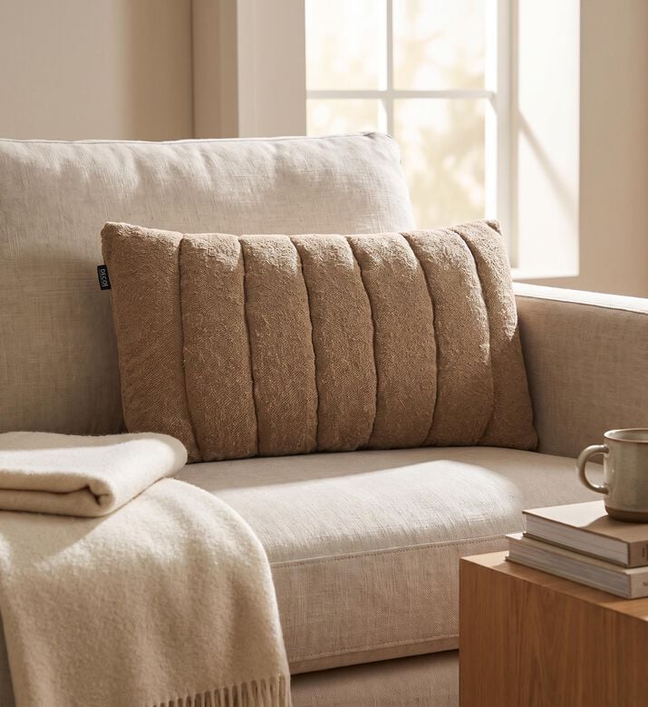 Home Deco and More Gregor Rectangular-shape Cushion, Packshot View