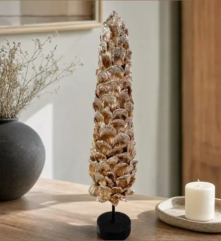 Shishi Pinecone Shell Cone Stand 35 Cm, Model View