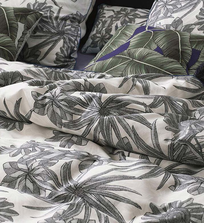 Nya Cotton Satin Bed Set