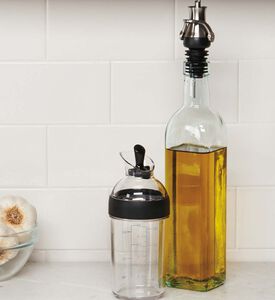 Oxo Little Salad Dressing Shaker, Packshot View