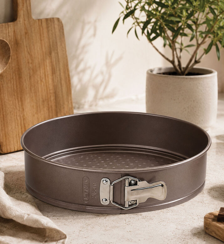 Pyrex Asimetria Metal Springform, Packshot View