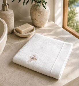 Home Deco and More Bee Cotton Terry Towel, White, 100x150-cm, Packshot View