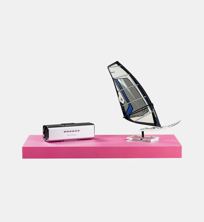 Duraline Colored Wood Floating Shelf, Packshot View