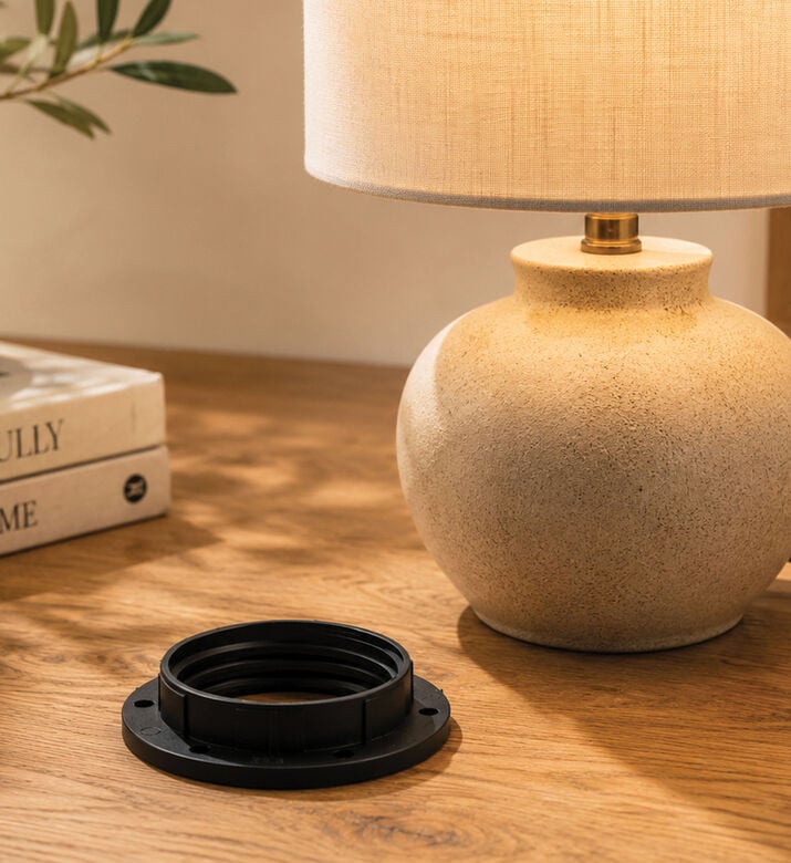 Girard Sudron Plastic E27 Lamp Ring, Packshot View