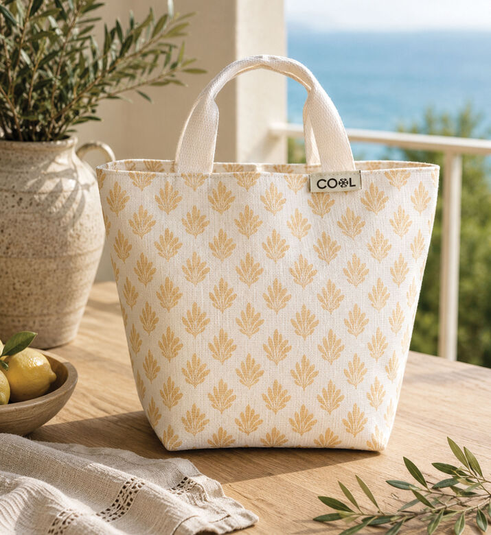 Home Deco and More Insulated Cooling Lunch Bag, Packshot View