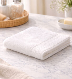 Home Deco and More Fabric Bordered Bath Towel, Cream, 30x50-cm, Packshot View