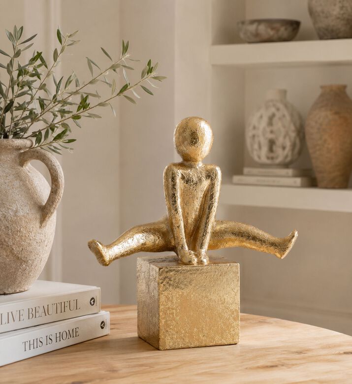 Home Deco and More Polyresin Decorative Statue, Packshot View