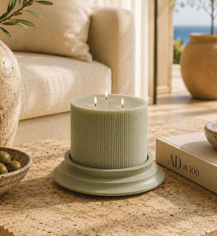 Edg Dorica Wide Base Short Candle, Light-green, Packshot View