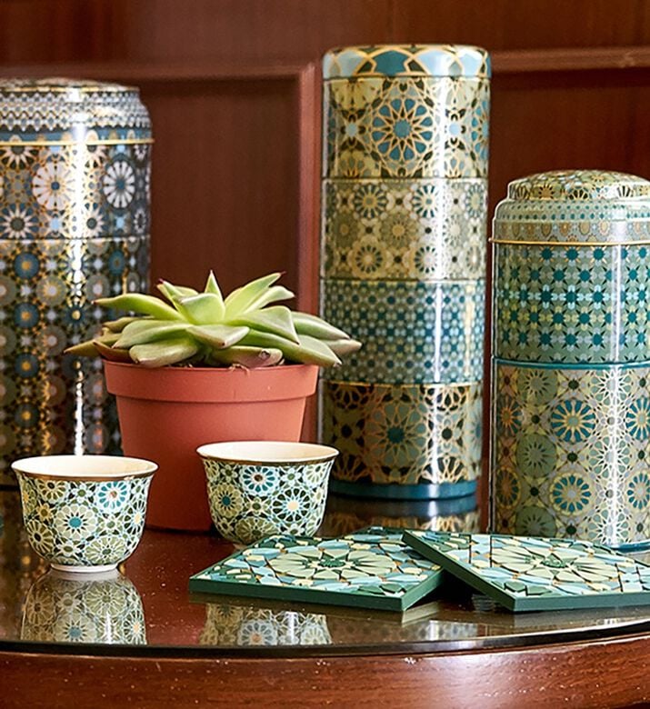 Andalusia 4-coffee Cups Tin Box Set