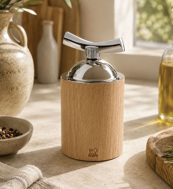 Peugot Wood Salt-pepper Mill Dispenser, Packshot View