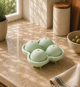 Home Deco and More Tpe 4-balls Ice Tray, Green, Packshot View