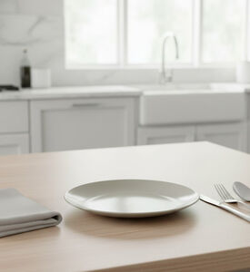 Home Deco and More Classic Ceramic Round Plate, Packshot View