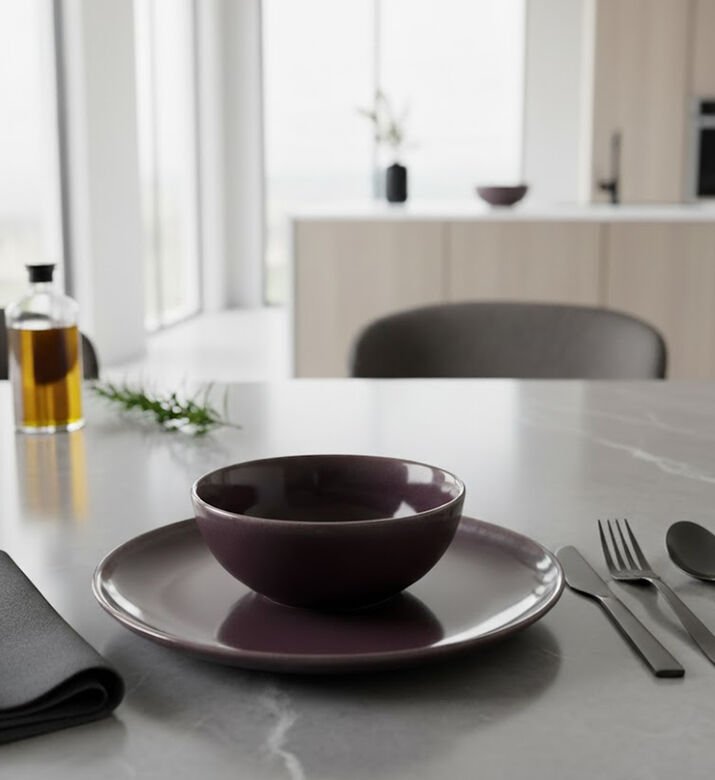 Home Deco and More Ceramic Trimmedmed Dinner Plate, Packshot View