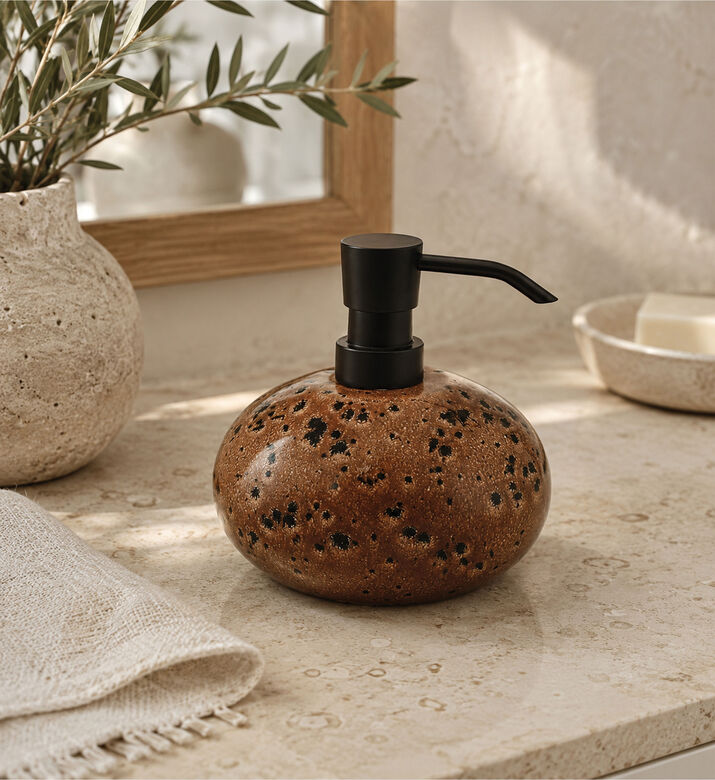 Aquanova Ugo Camel Soap Dispenser, Packshot View