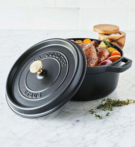 Staub Cast Iron Round Roaster, Black, 30-cm, Packshot View