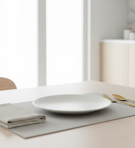 Home Deco and More Gradient Ribbed-edge Round Plate, Packshot View