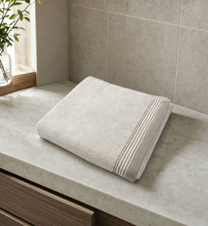 Home Deco and More Leeno Cotton Linen Terry Towel, Model View